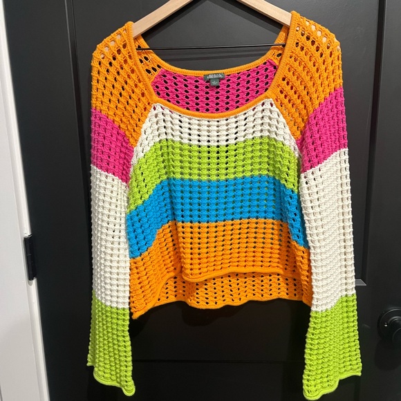 Wild fable, size:L, cute cropped sweater - Picture 2 of 2